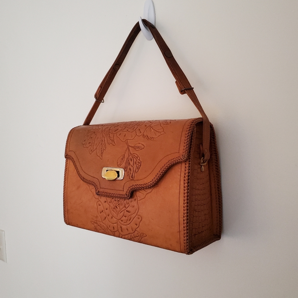 Leather Floral Embossed Hobo Envelope Vintage Box-Bag with Buckle Opening - Picture 12 of 13